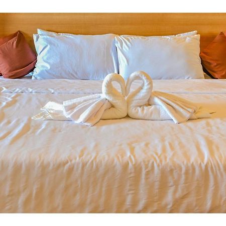 Capital O 890 Nami Hotel Tagaytay タガイタイ エクステリア 写真