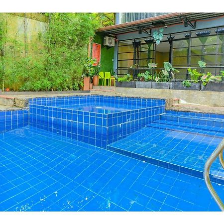 Capital O 890 Nami Hotel Tagaytay タガイタイ エクステリア 写真