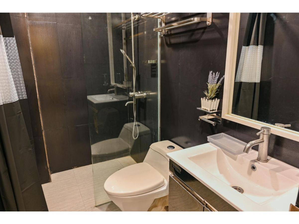 Capital O 890 Nami Hotel Tagaytay タガイタイ エクステリア 写真